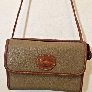 Vintage Dooney & Bourke Beige Shoulder Bag Purse